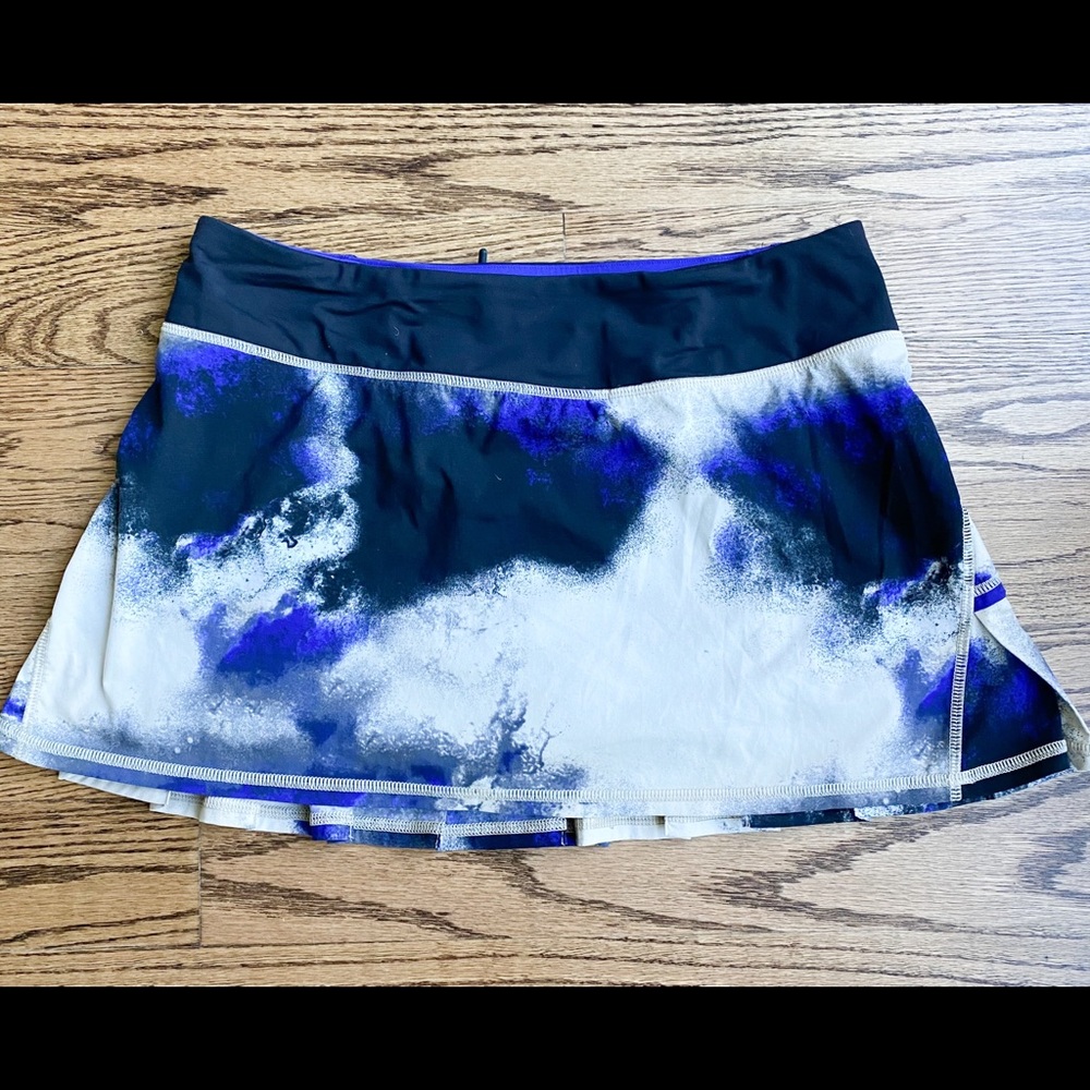 Lululemon milky way multi print skirt 8